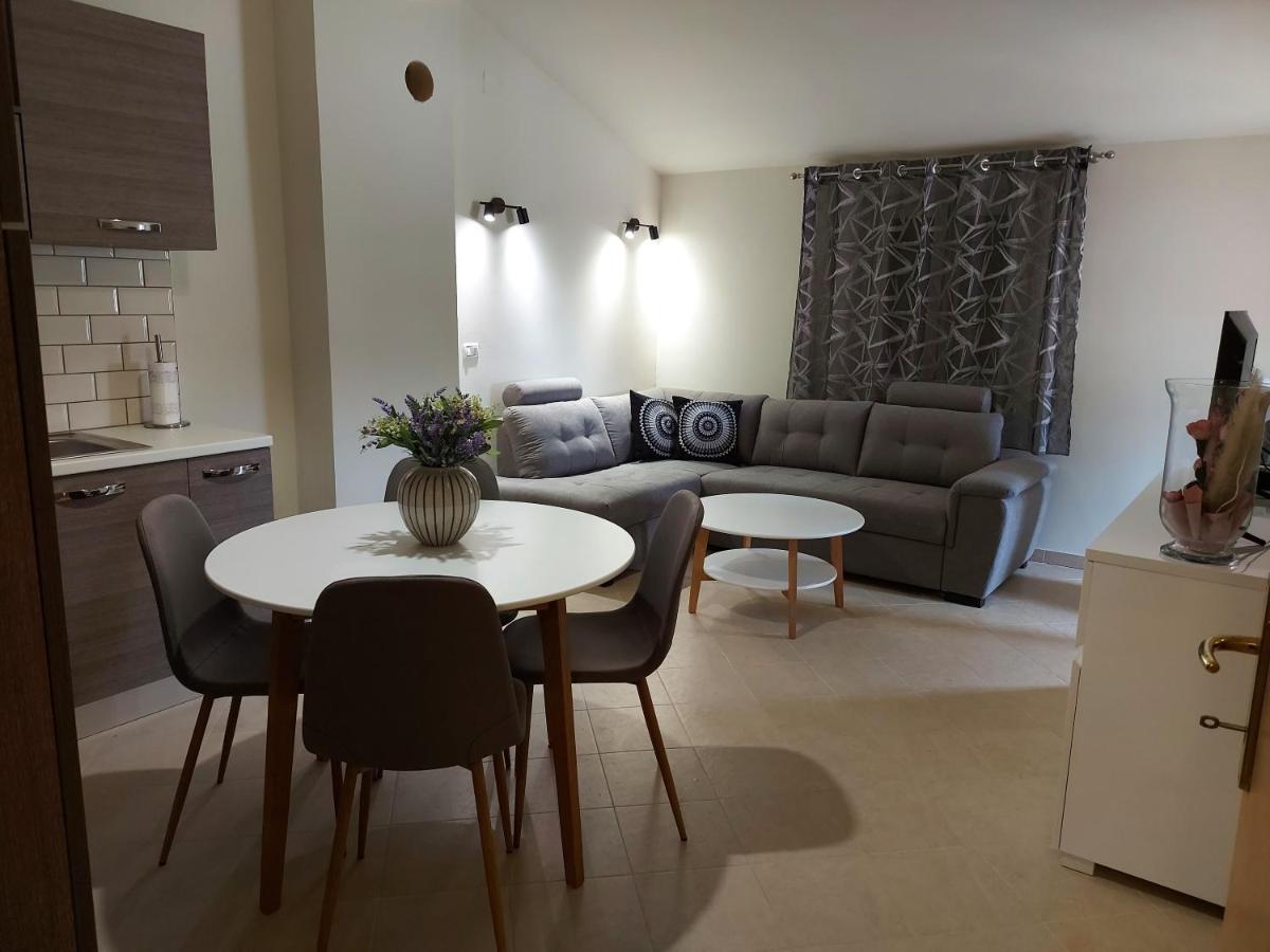 Apartment Marta บานโจเล ภายนอก รูปภาพ